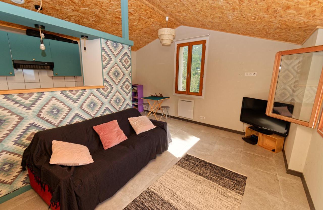 Vila Ti Kaz Papang Peille Exteriér fotografie